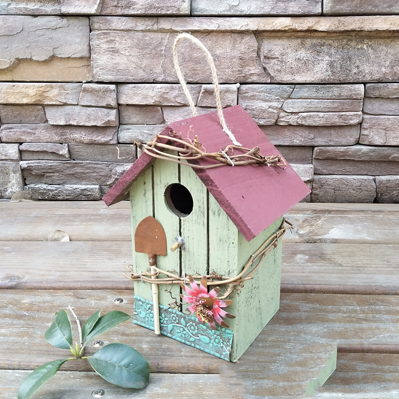 Rustic painted wooden hanging birdhouse in red with HOME sign, bumblebee and cottage roof - view 5
